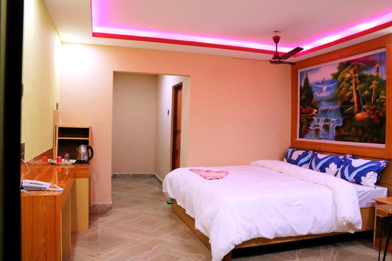 Hotel National Park Sauraha- Homely Stay And Peaceful Location With Jungle Safari Arrangements Exterior foto