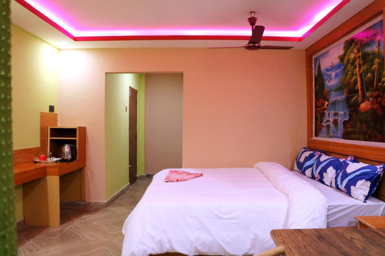 Hotel National Park Sauraha- Homely Stay And Peaceful Location With Jungle Safari Arrangements Exterior foto