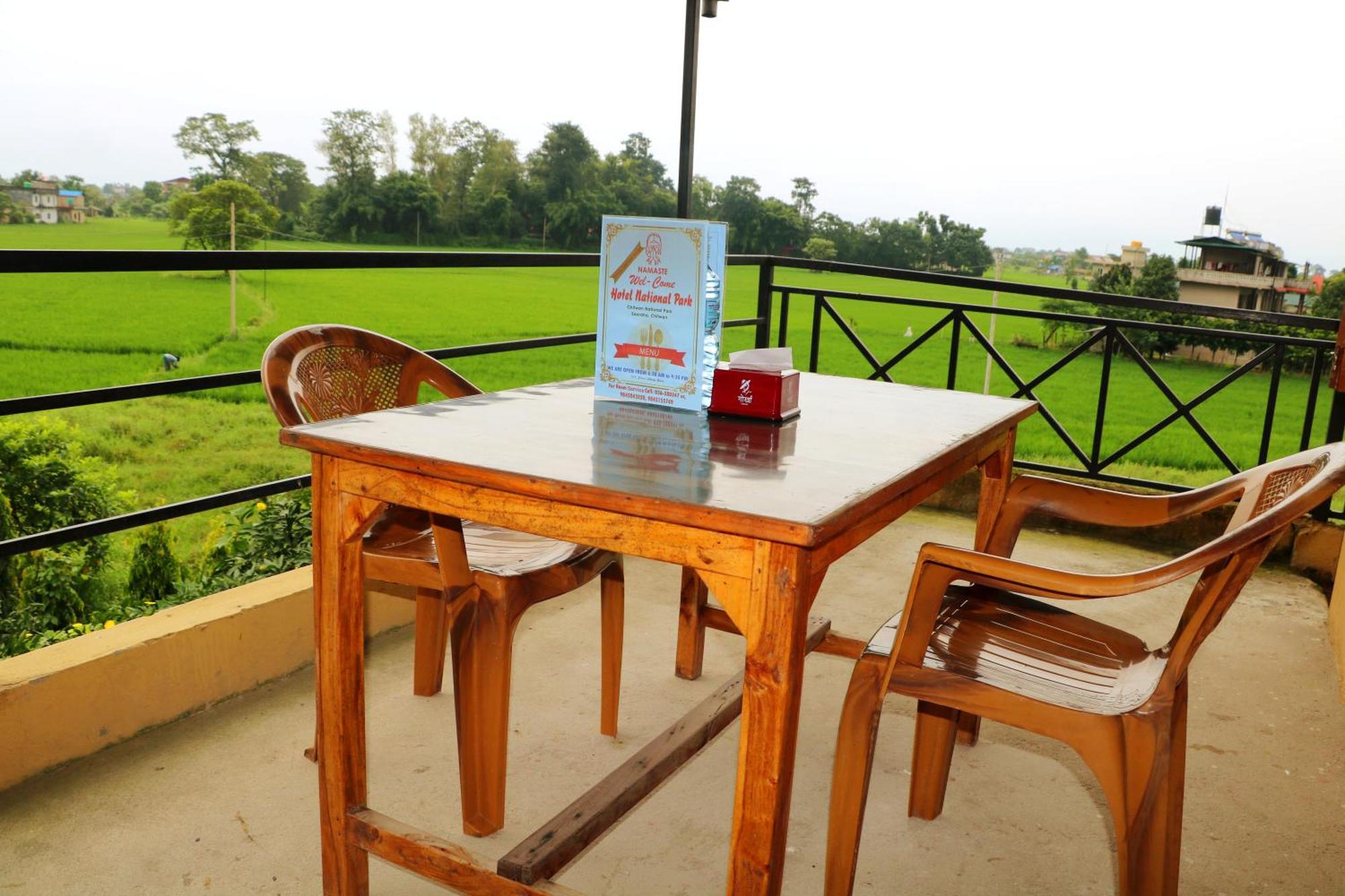 Hotel National Park Sauraha- Homely Stay And Peaceful Location With Jungle Safari Arrangements Exterior foto